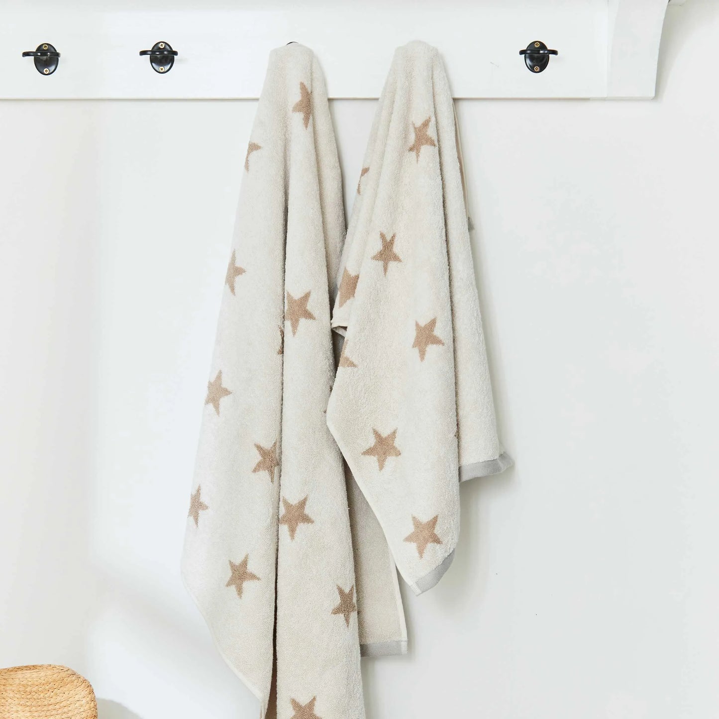Helena Springfield Long Island Star Towel - Linen & Grey