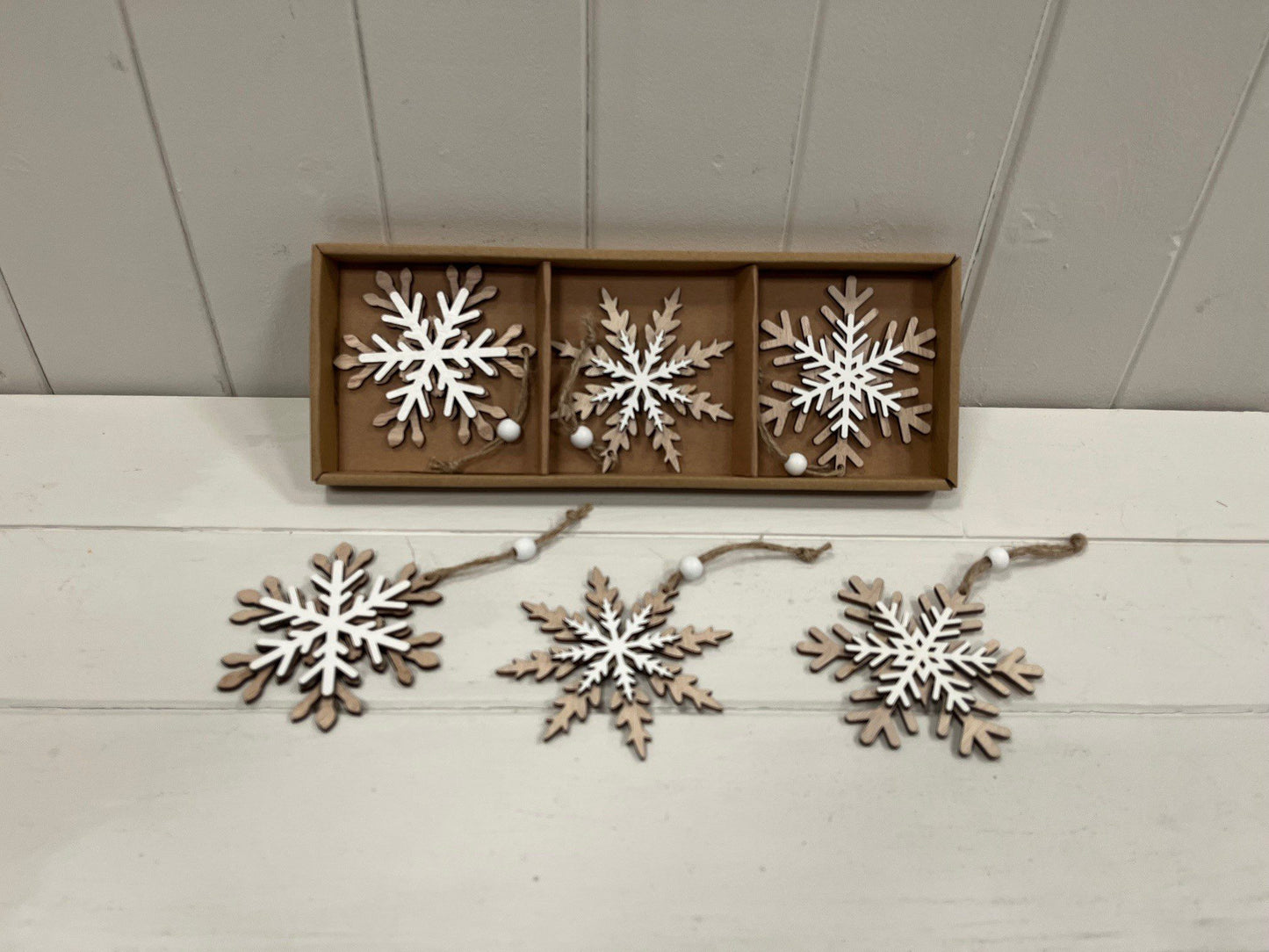 Natural/White Wooden Hanging Snowflake (Set of 6)
