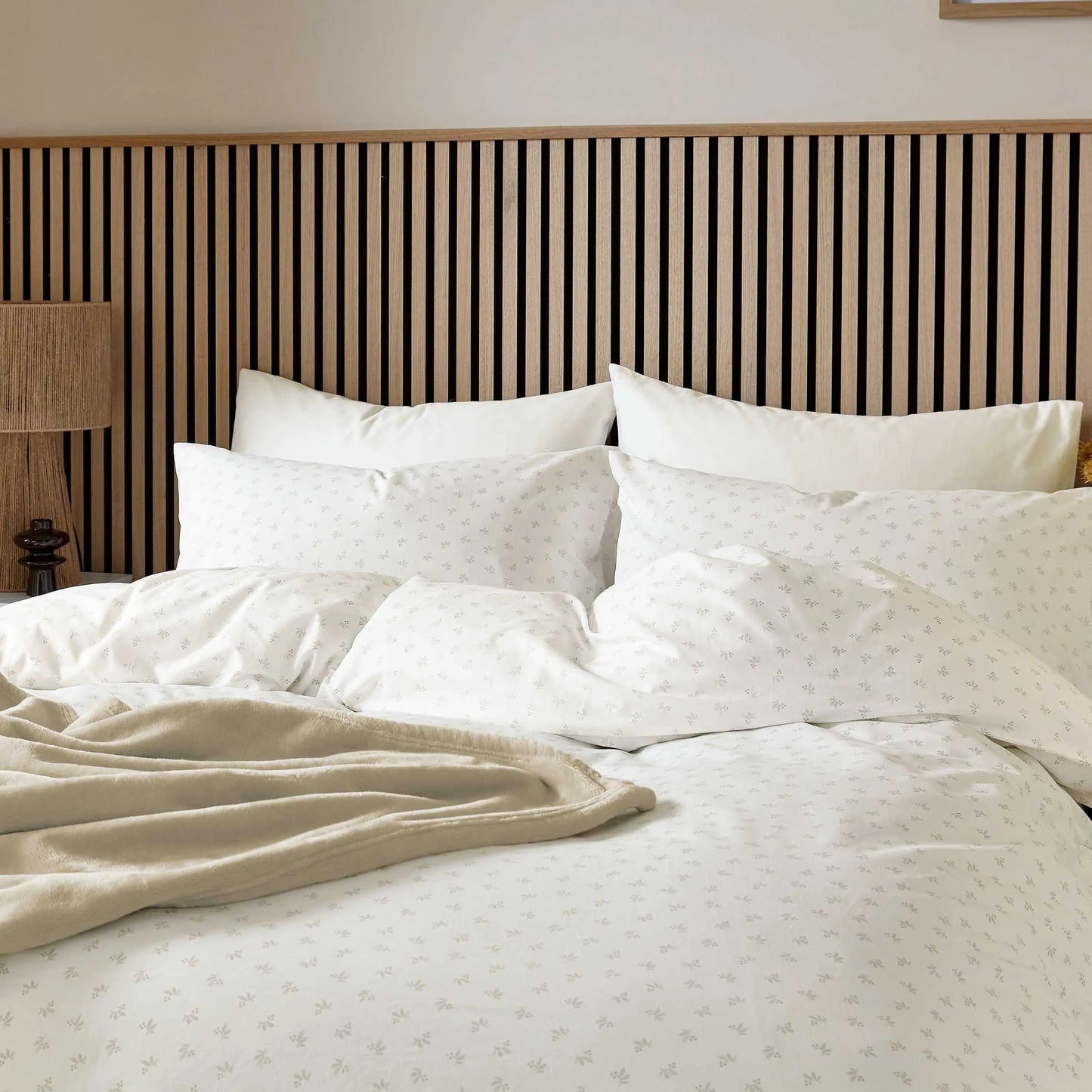 Calico & Chalk Leaf Sprig Cover Set - Linen