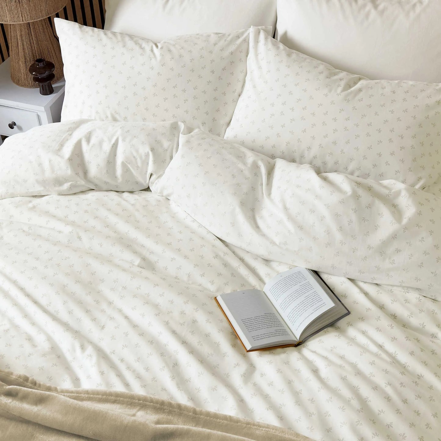 Calico & Chalk Leaf Sprig Cover Set - Linen