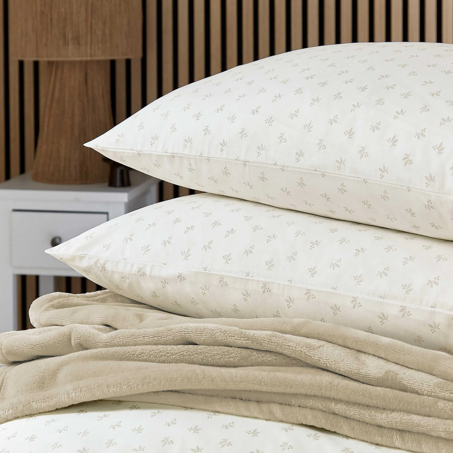 Calico & Chalk Leaf Sprig Cover Set - Linen