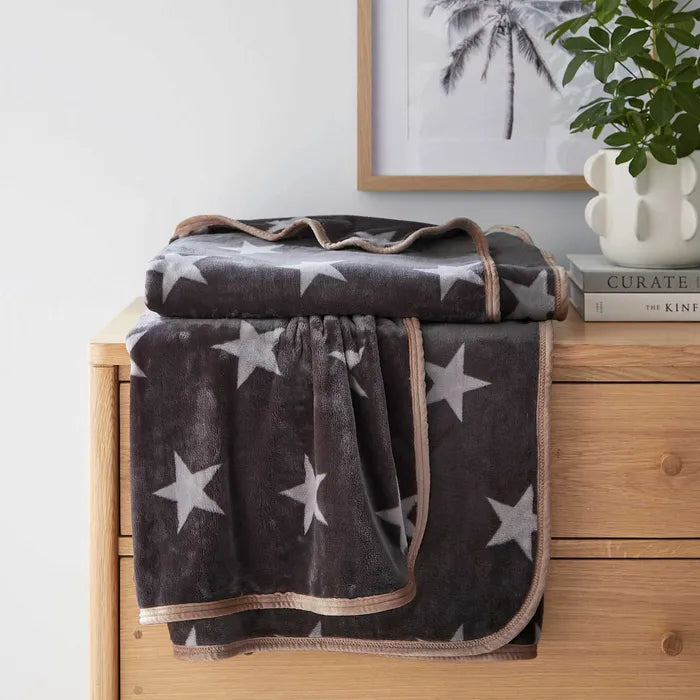 Helena Springfield Long Island Star Fleece Throw - Charcoal & Linen (140 x 180cm)