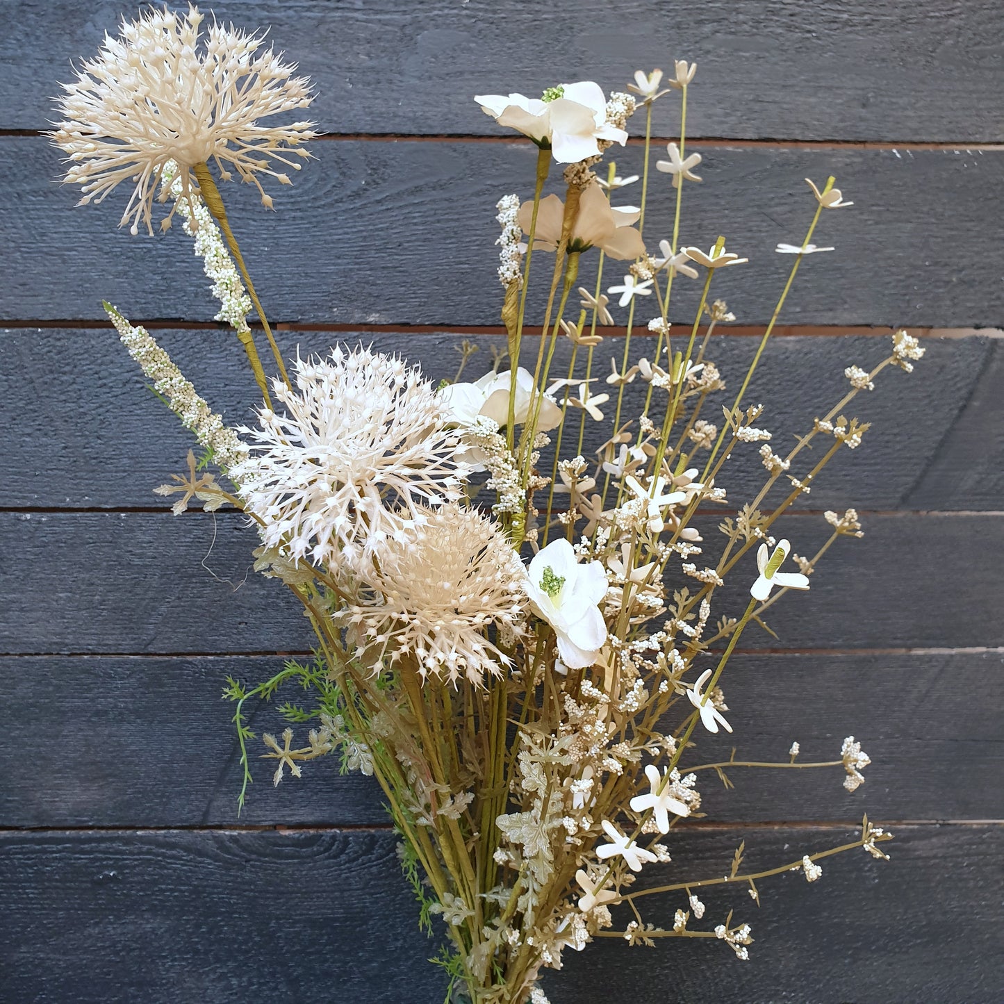 Foliage 35 - Meadow Floral Bouquet Cream